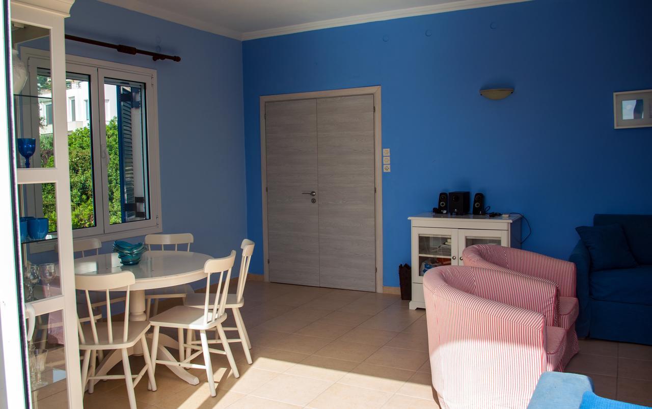Irimar Retreat Managed By Hilltop Residences Mikrá Mandínia エクステリア 写真